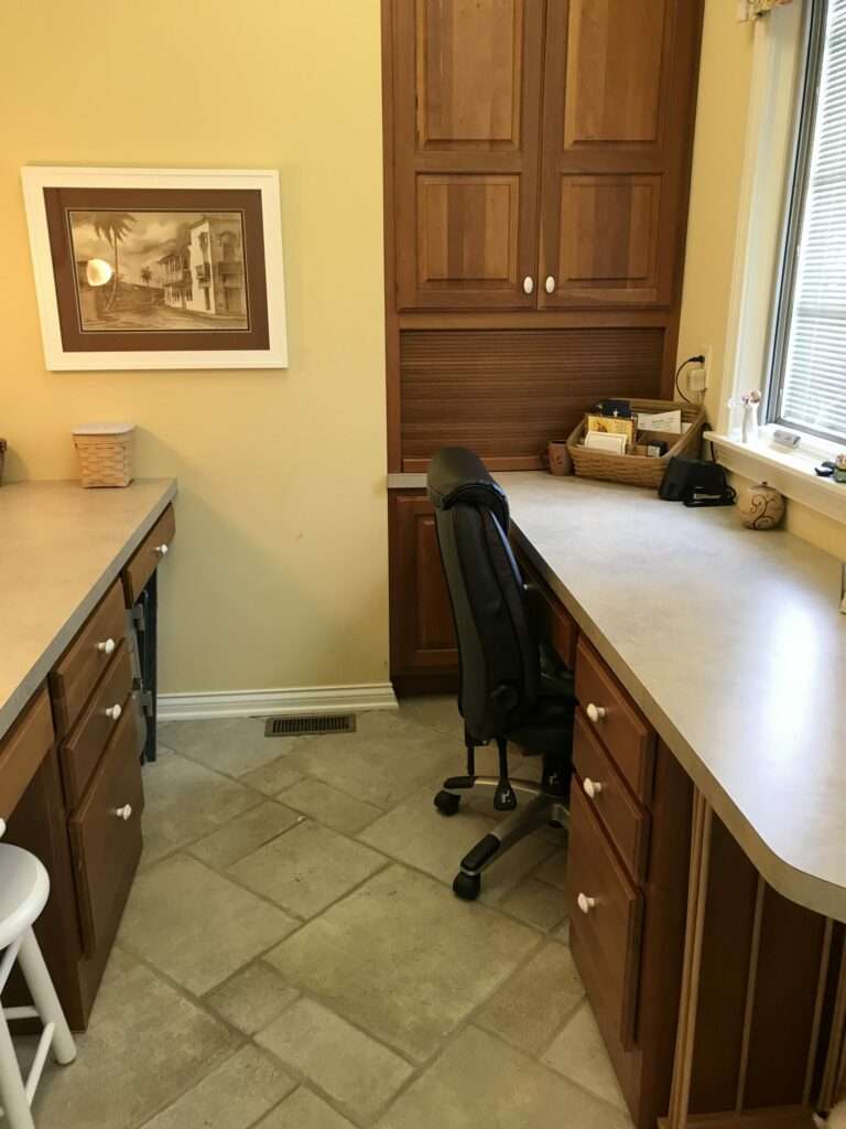 A well organized craft room